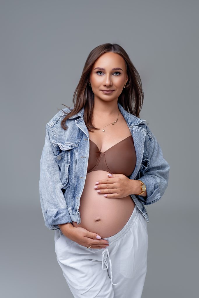 profesjonalna sesja ciążowa Wyszków fotografia ciążowa