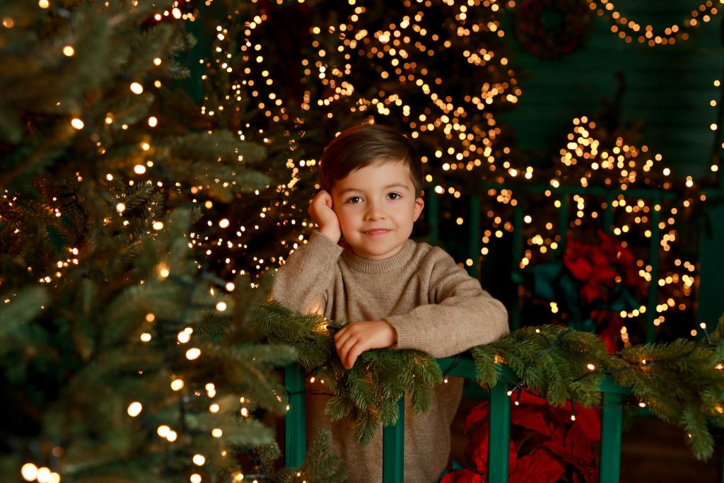 klimatyczna sesja świąteczna Wyszków – naturalne zdjęcia dzieci