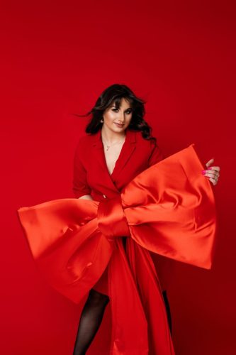 Sesja kobieca Pułtusk – portret podkreślający kobiecą siłę