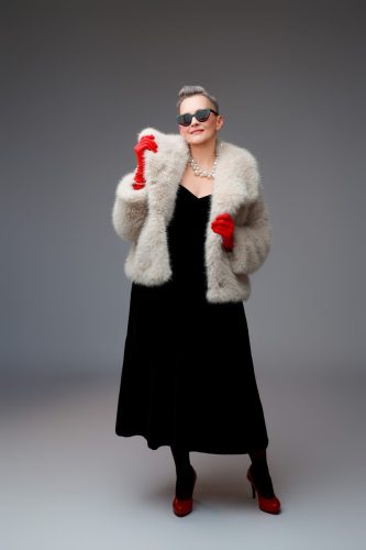 Sesja kobieca Wyszków – portret pełen kobiecej energii