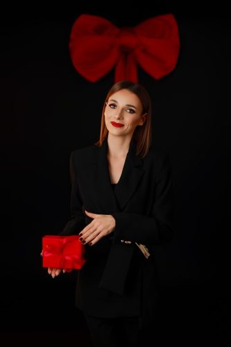 Sesja kobieca Wyszków – klimatyczny portret studyjny