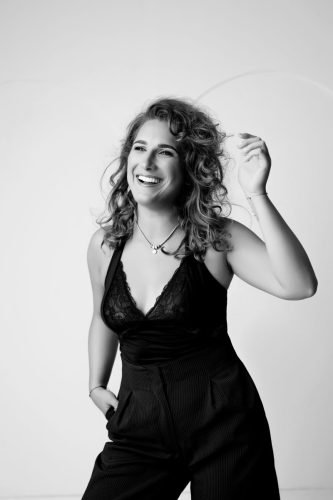 Fotograf kobiecy Wyszków – bliski portret twarzy kobiety