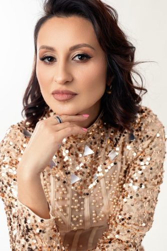 Fotograf kobiecy Wyszków – bliski portret twarzy kobiety