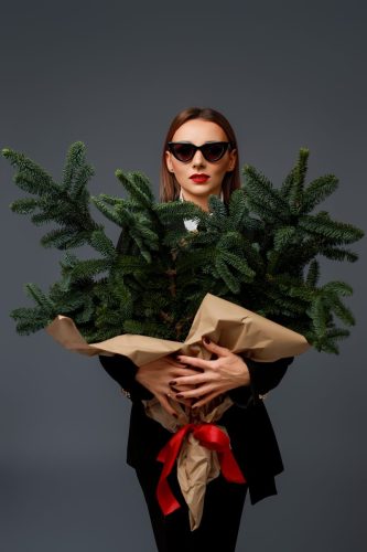 Sesja kobieca w Wyszkowie – elegancki świąteczny kadr