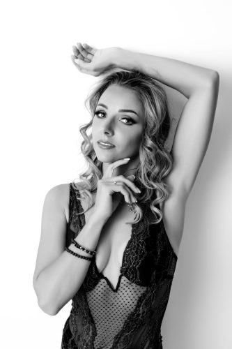 Fotograf kobiecy Wyszków – bliski portret twarzy kobiety