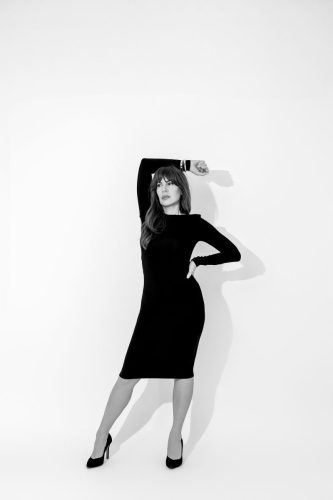 Sesja kobieca w Wyszkowie – elegancki portret studyjny